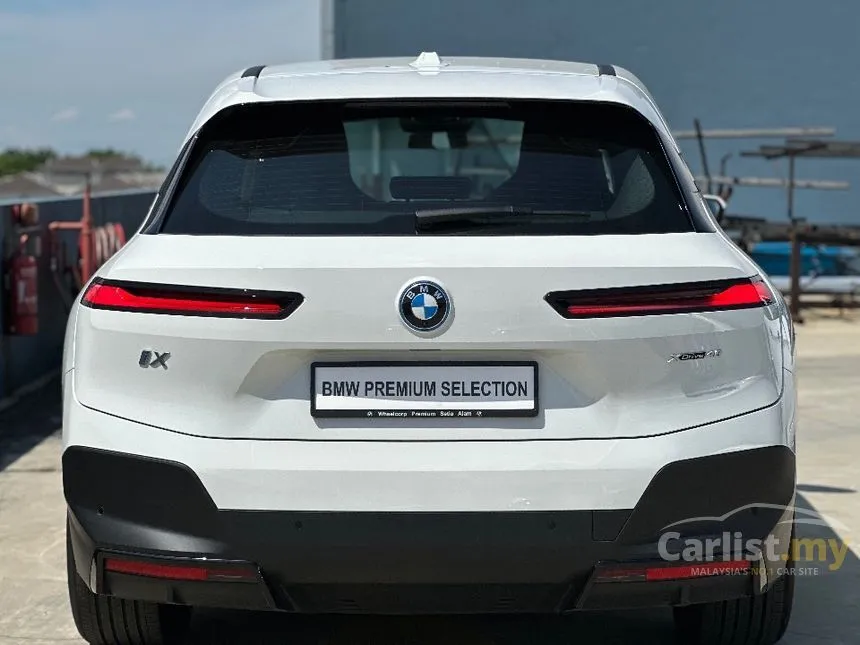2023 BMW iX xDrive40 SUV