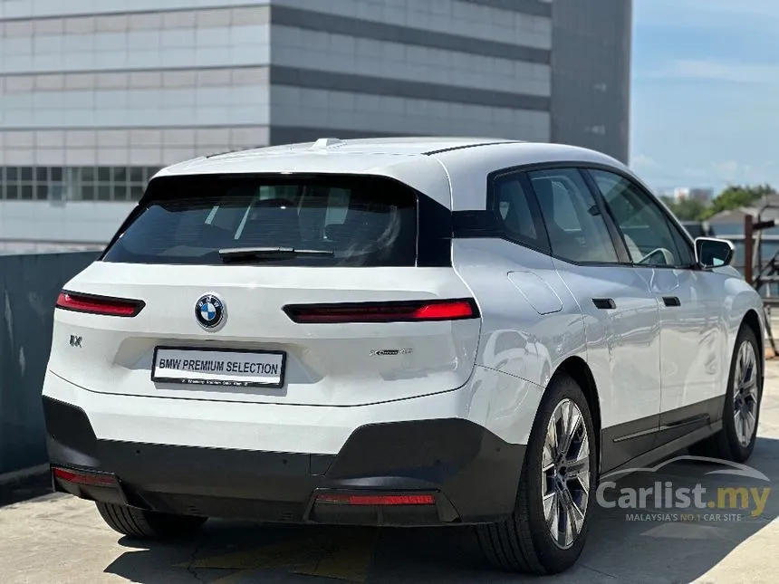 2023 BMW iX xDrive40 SUV