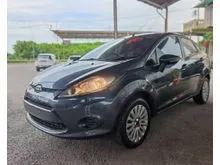 Ford Fiesta 1.6 LX Sedan