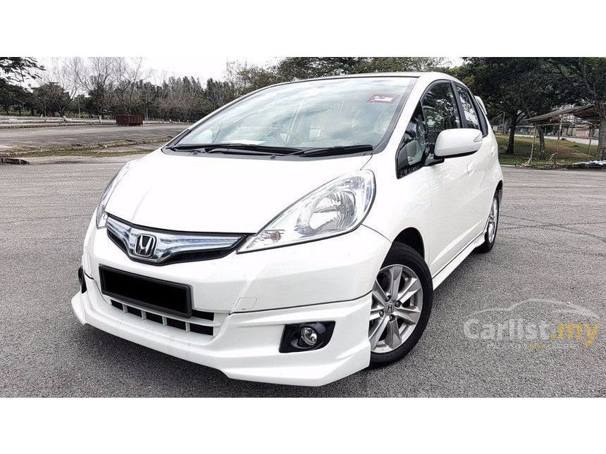 Honda Jazz 2017 Hybrid 1 3 In Kuala Lumpur Automatic Hatchback White 2017 Honda Jazz Hybrid Hatchback