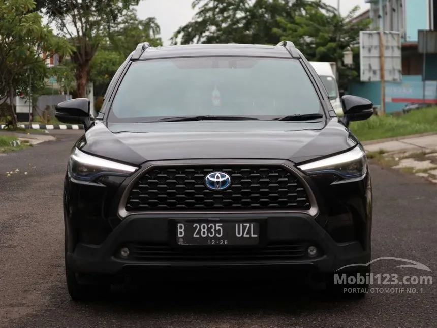 Jual Mobil Toyota Corolla Cross 2021 Hybrid 1.8 di Jawa Barat Automatic Wagon Hitam Rp 395.000.000