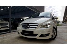 Mercedes-Benz B180 NEW FACELIFT 2011,ORIGINAL PEARL WHITE IN COLOUR,FULL LEATHER SEATS,SMOOTH ENGINE GEAR BOX,LOW MILEAGE ONLY 69KM,ONE DATIN OWNER