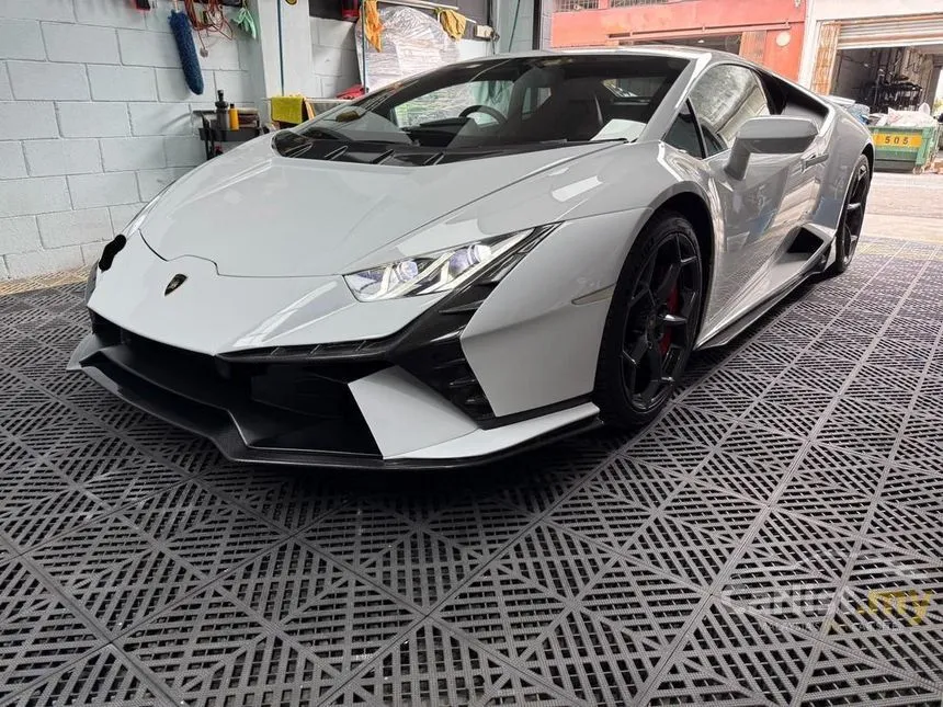 2016 Lamborghini Huracan LP580-2 Coupe
