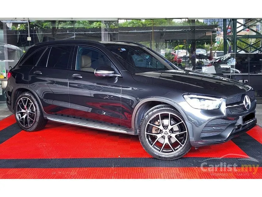 2021 Mercedes-Benz GLC300 4MATIC AMG Line SUV