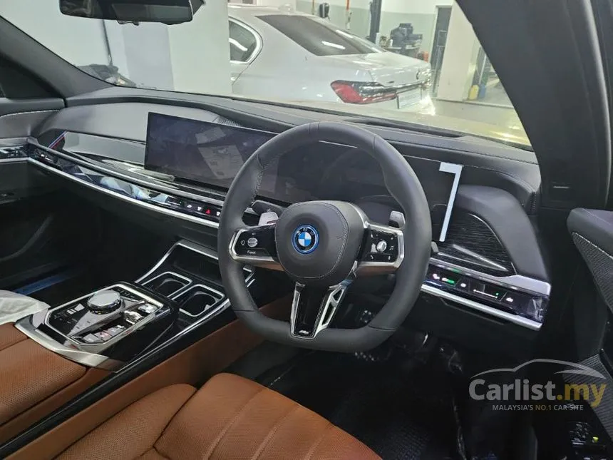 2024 BMW 750e xDrive M Sport Pure Excellence Sedan