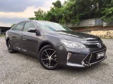 2015 Toyota Camry 2.5 Hybrid Sedan ** DIRECTOR OWNER... FULL SERVICE RECORD... LOW MLG... UNDER WARRANTY... ACCIDENT FREE... MUST VIEW **