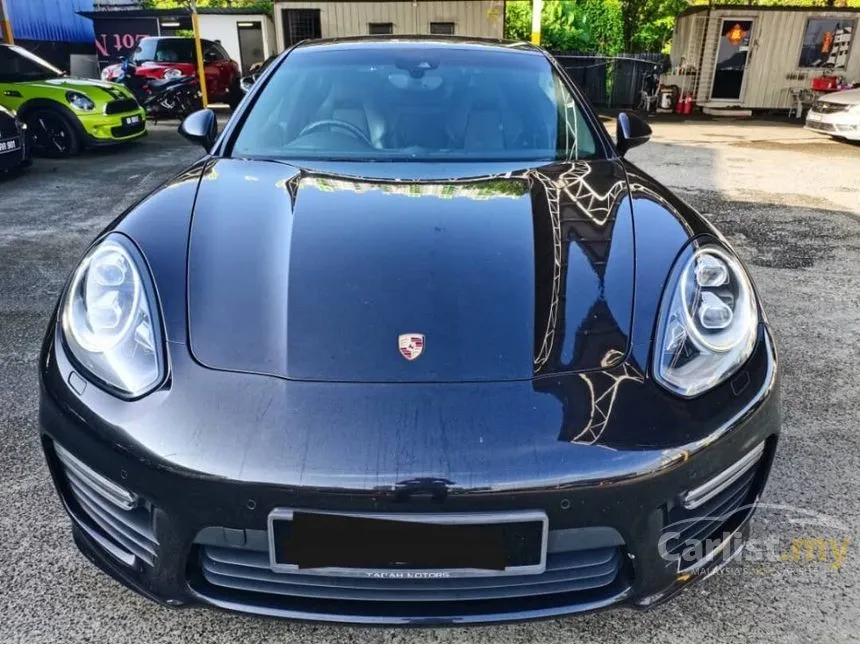 2014 Porsche Panamera GTS Hatchback