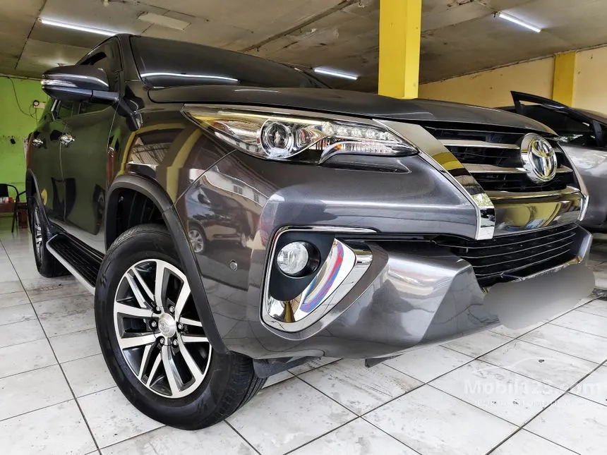 Jual Mobil Toyota Fortuner 2018 VRZ 2.4 di Banten Automatic SUV Abu