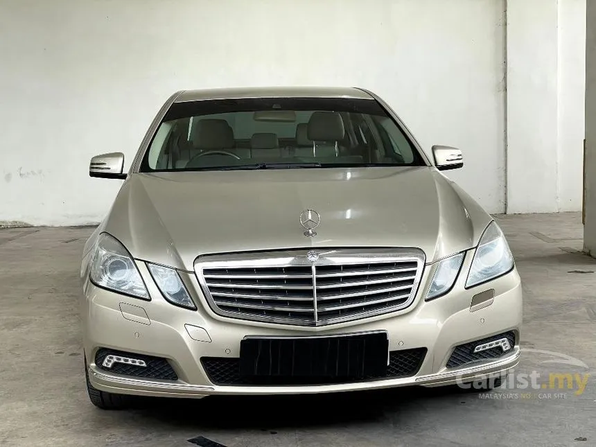 2010 Mercedes-Benz E200 CGI Sedan