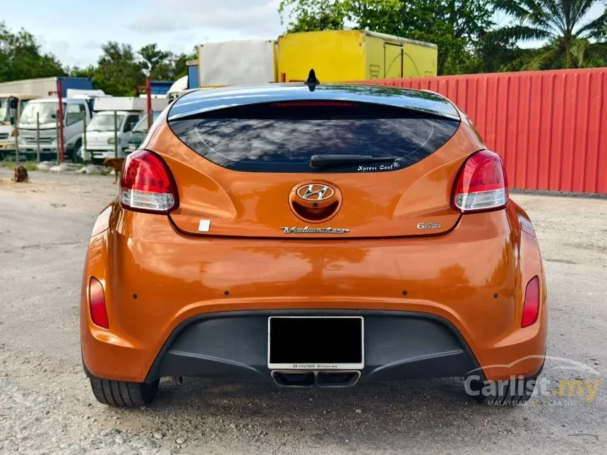 2013 Hyundai Veloster Premium Hatchback