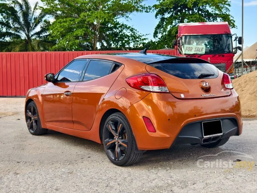 2013 Hyundai Veloster Premium Hatchback