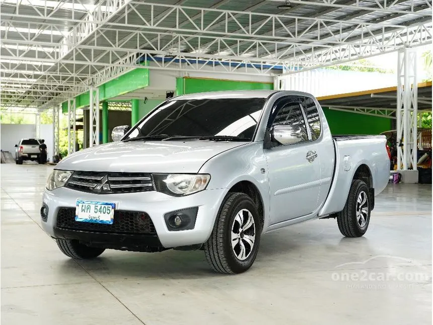 2014 Mitsubishi TRITON GLX Mega Cab Pickup
