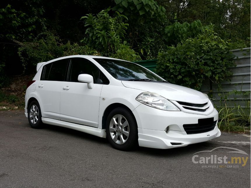 2012 Nissan Latio Comfort Hatchback