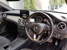 Mercedes-Benz CLA180 pre-facelift , new steering , wide monitor , 0%gst 0% sst , huge savings