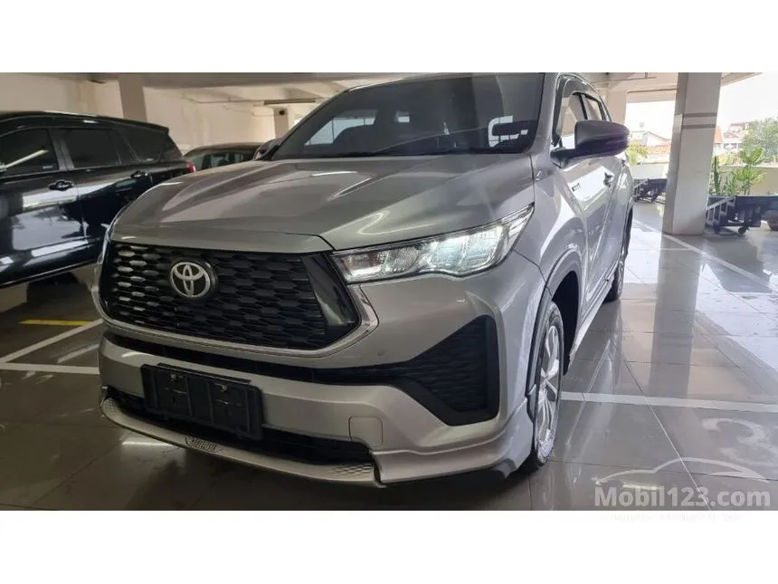 Jual Mobil Toyota Kijang Innova Zenix 2023 V HV 2.0 di DKI Jakarta Automatic Wagon Silver Rp 545.600.000