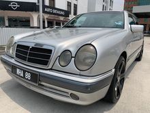 Mercedes-Benz E240 2.4 Elegance Sedan,Keep very well by owner,clean interior,original leather seat,Car price is not include the register number WHA88