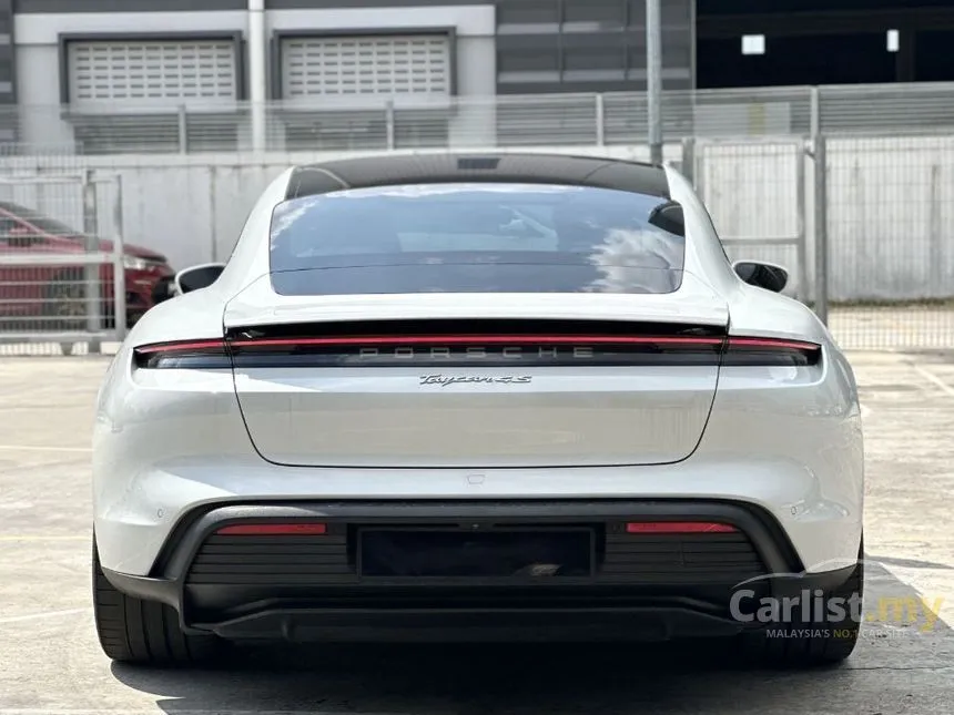 2022 Porsche Taycan 4S Sedan