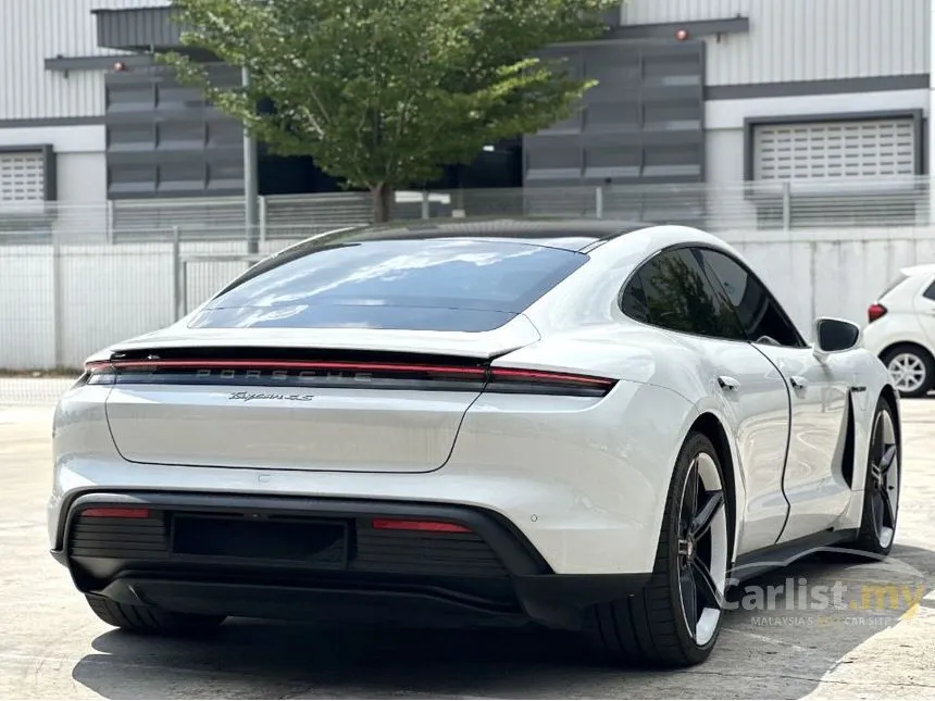 2022 Porsche Taycan 4S Sedan