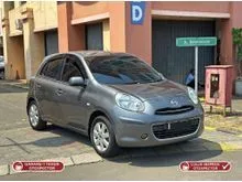 Jual Cepat : Nissan March 1.2 XS AT 2012 Abu abu Km 78rb Service Record Garansi
