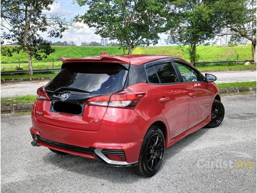 2021 Toyota Yaris E Hatchback
