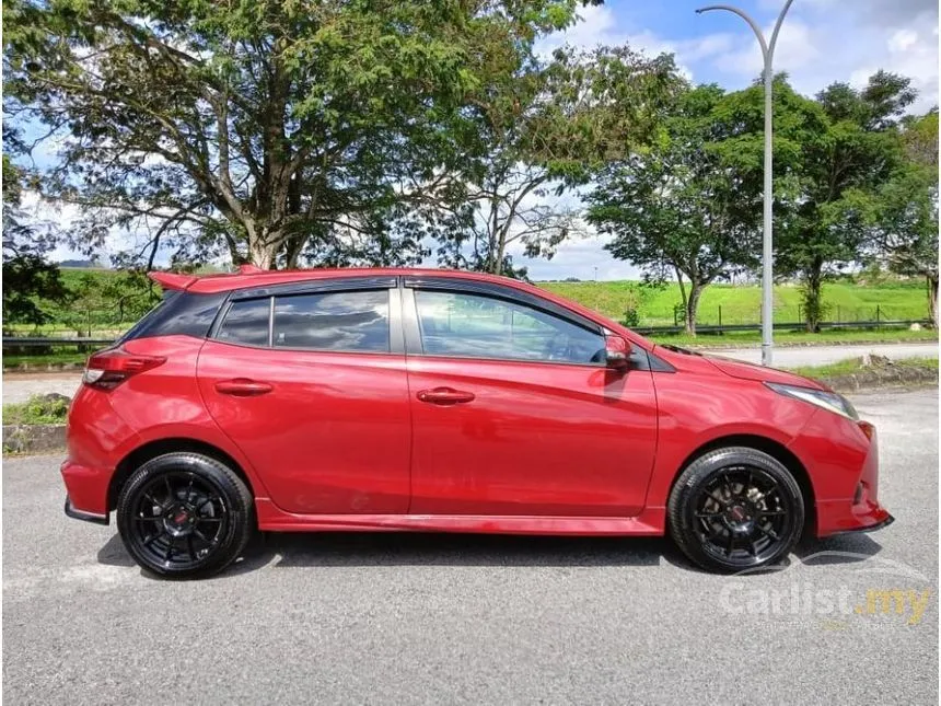 2021 Toyota Yaris E Hatchback