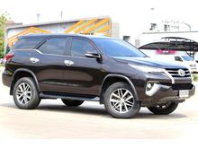 2016 Toyota Fortuner 2.8 (ปี 15-18) V SUV