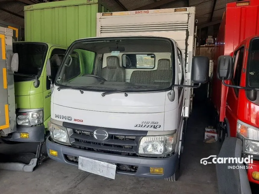 2016 Hino Dutro 4.0  Trucks