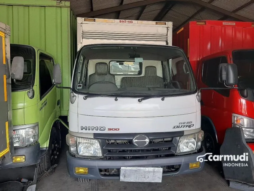 2016 Hino Dutro 4.0  Trucks