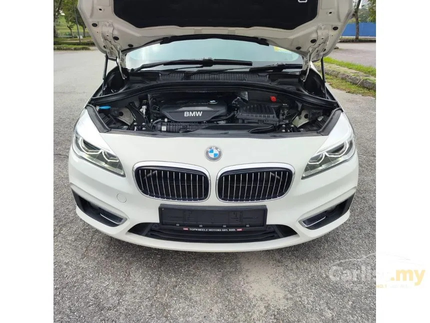 2015 BMW 220i Gran Tourer MPV