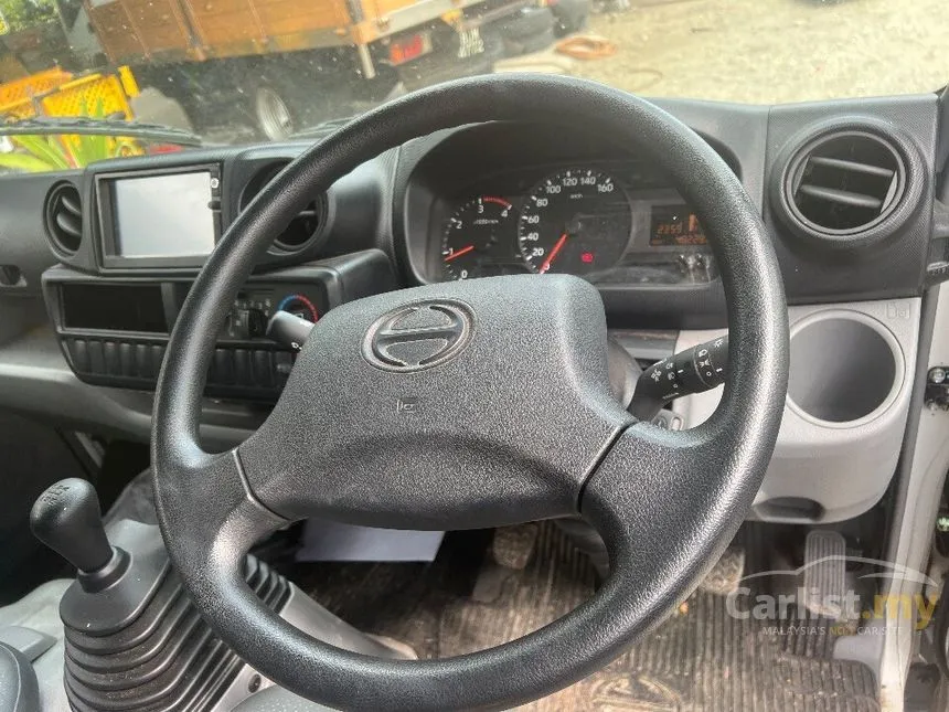 2021 Hino XZU600R Lorry