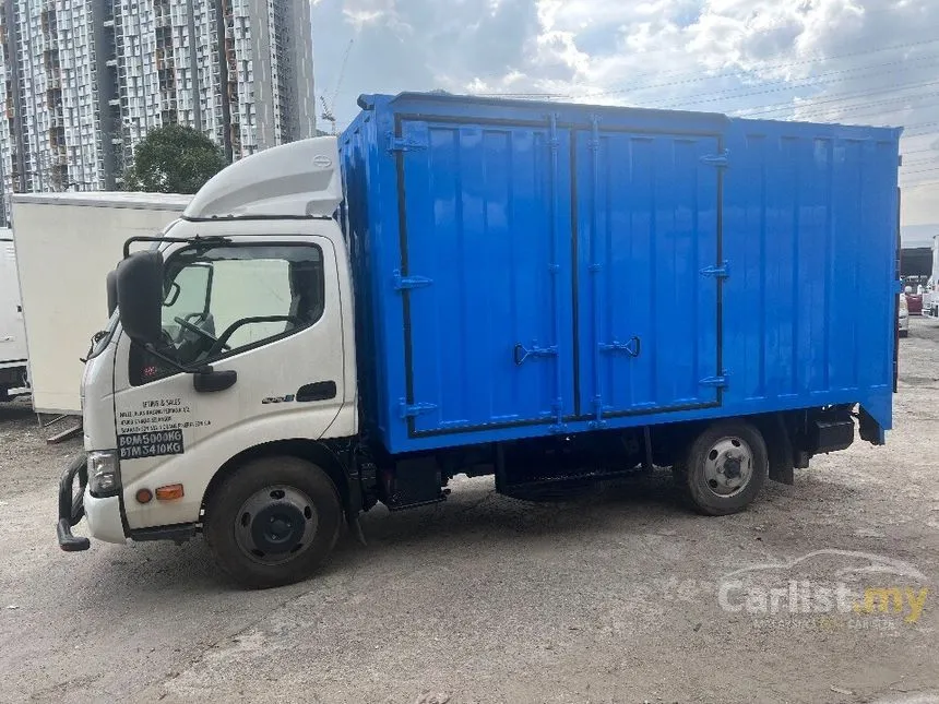 2021 Hino XZU600R Lorry