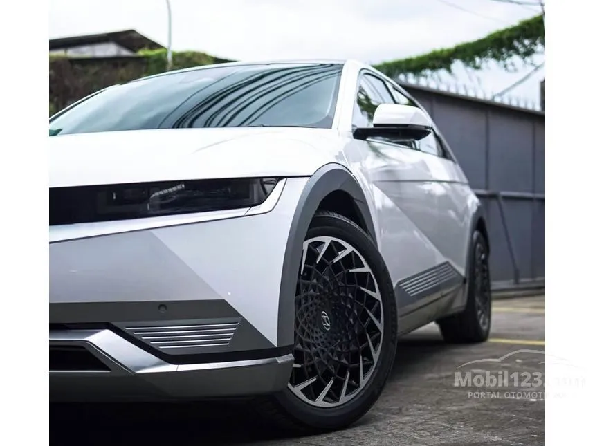 2024 Hyundai IONIQ 5 Signature Long Range SUV