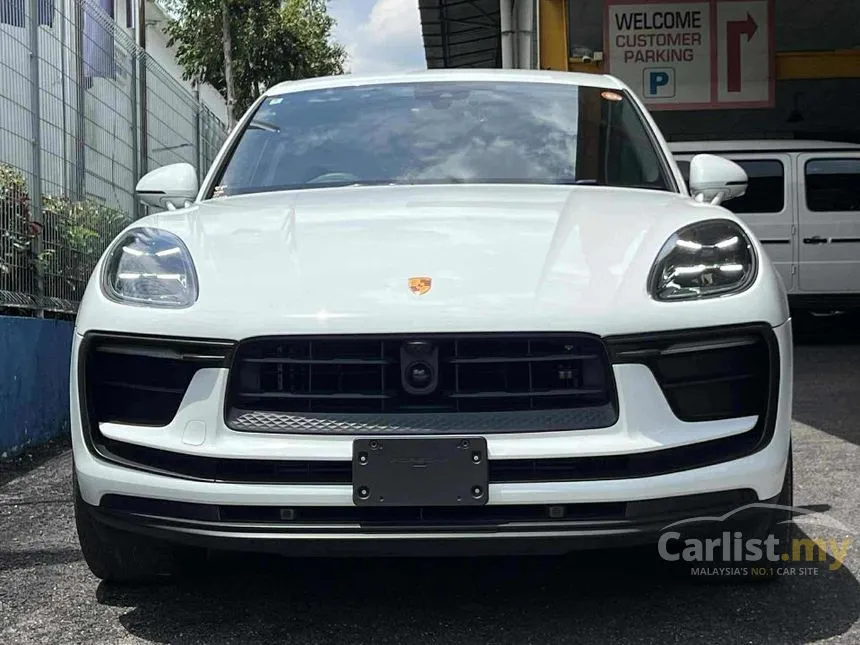 2022 Porsche Macan SUV
