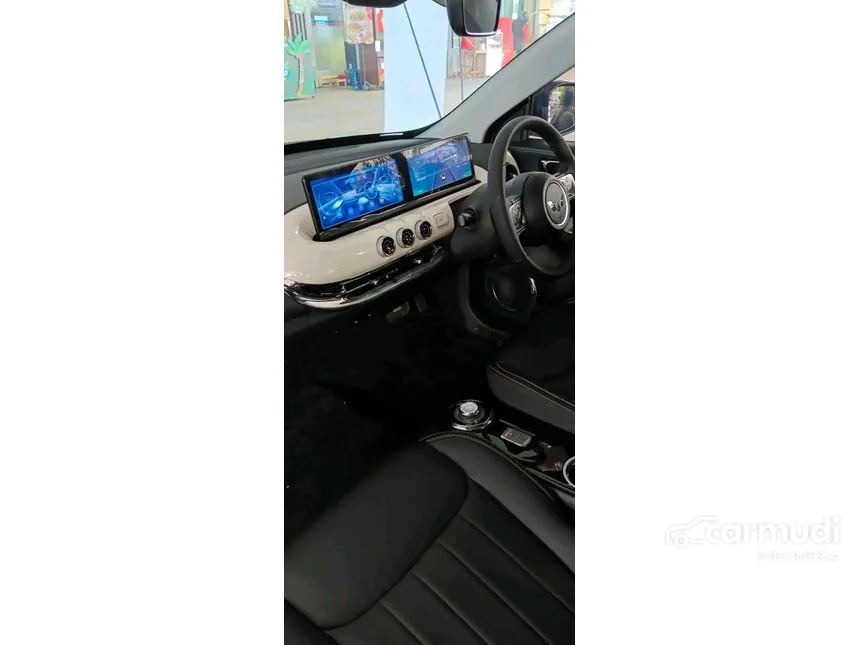 2024 Wuling Binguo EV Premium Range Hatchback