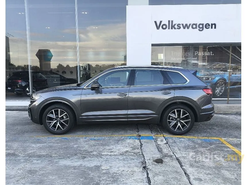 2024 Volkswagen Touareg R-Line SUV