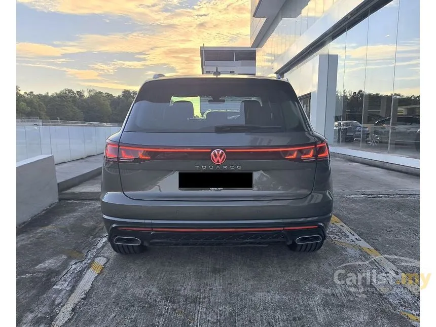 2024 Volkswagen Touareg R-Line SUV