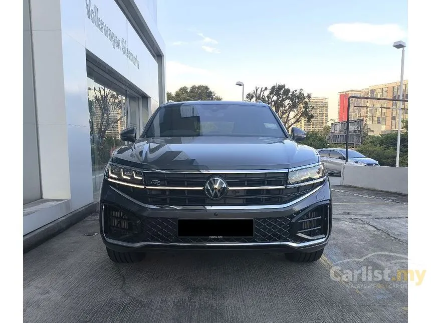 2024 Volkswagen Touareg R-Line SUV