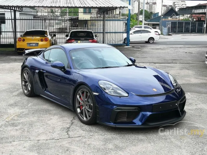 2022 Porsche 718 Cayman GT4 Coupe