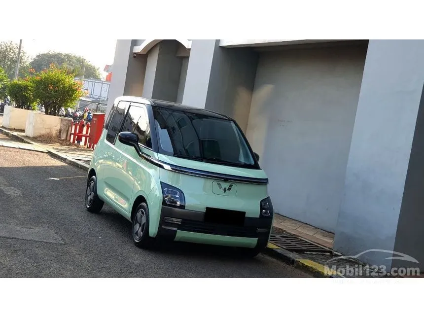 2022 Wuling Air EV Long Range Hatchback
