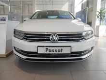 2019 Volkswagen Passat 2.0 380 TSI Highline Sedan --- NEW DEAL --