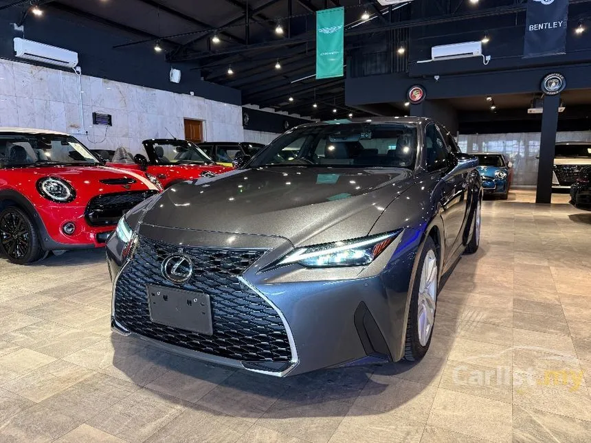 2021 Lexus IS 300 Luxury Sedan