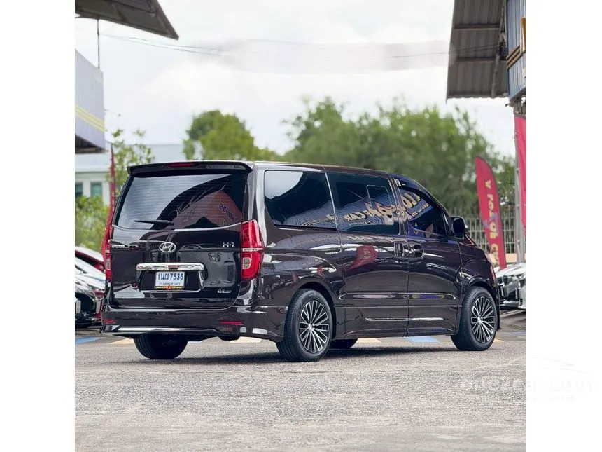 2021 Hyundai H-1 Deluxe Van