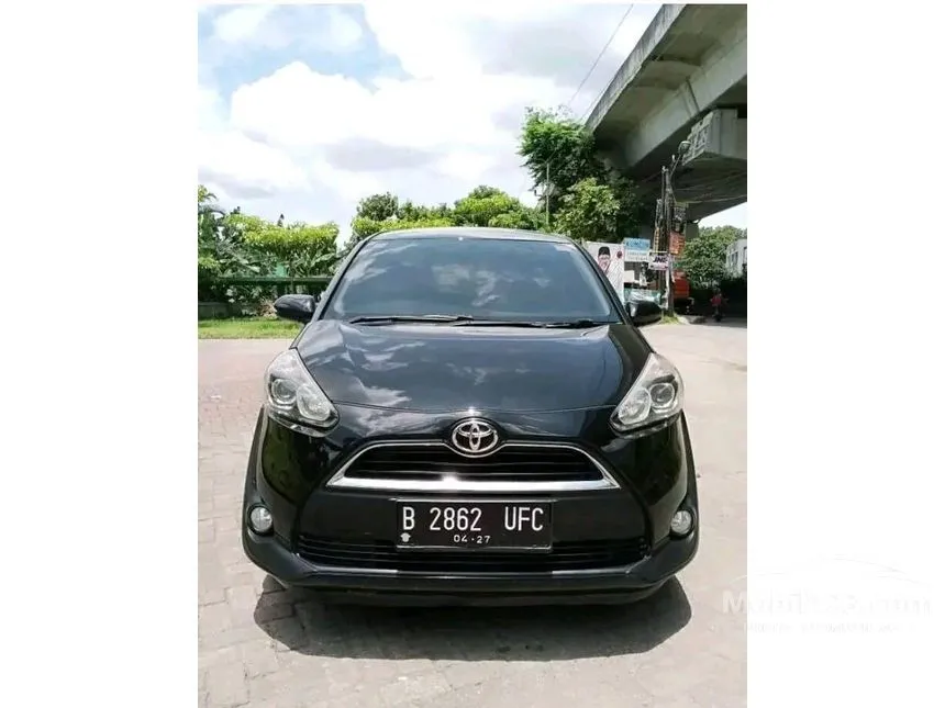 Jual Mobil Toyota Sienta 2017 V 1.5 di Jawa Barat Automatic MPV Hitam Rp 175.000.000