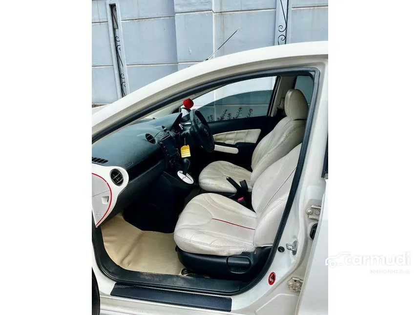 2011 Mazda 2 R Hatchback