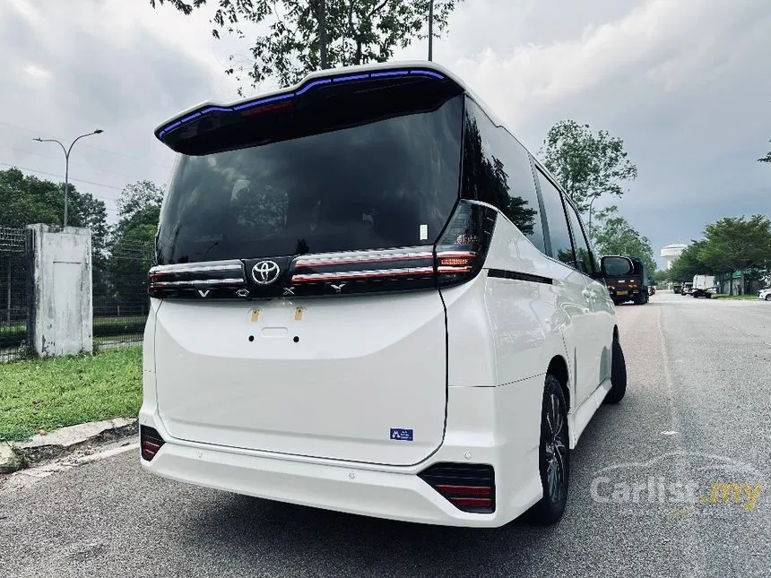 2023 Toyota Voxy S-Z MPV