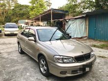 2002 Nissan Sentra 1.6 L Sedan