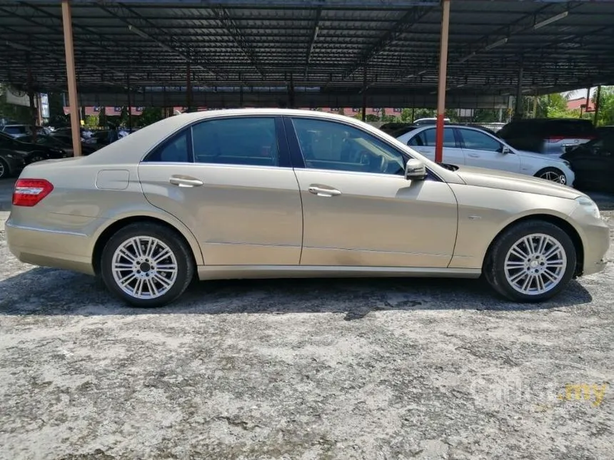 2010 Mercedes-Benz E200 CGI Elegance Sedan