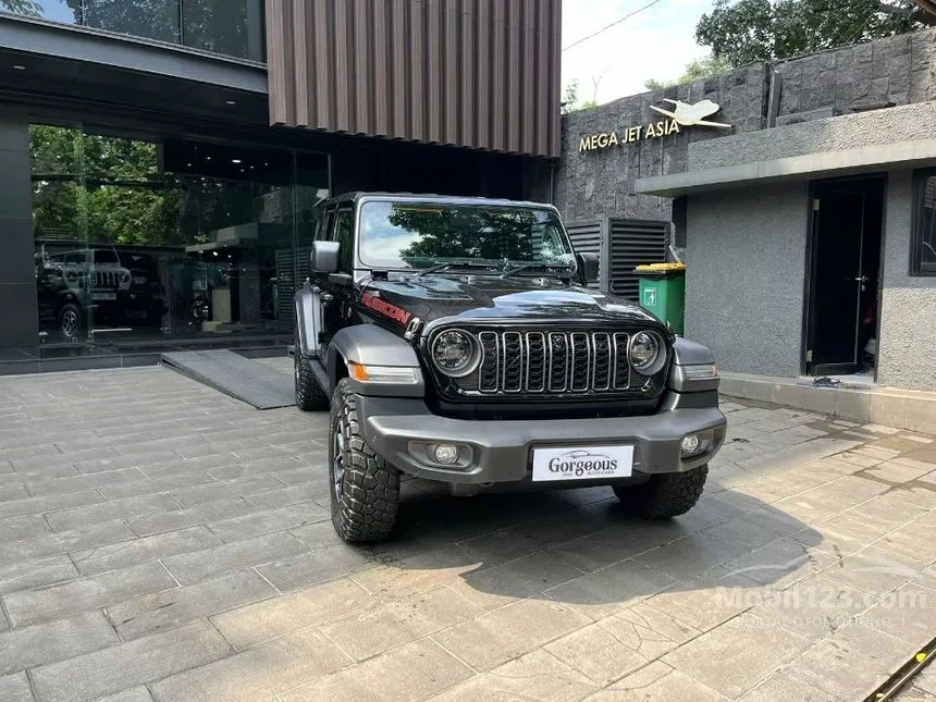 Jual Mobil Jeep Wrangler 2024 Rubicon 2.0 di Banten Automatic SUV Hitam Rp 2.375.000.000