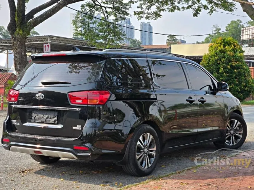 2018 Kia Grand Carnival SX CRDi MPV