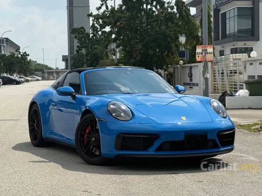 2023 Porsche 911 Targa 4 GTS Convertible